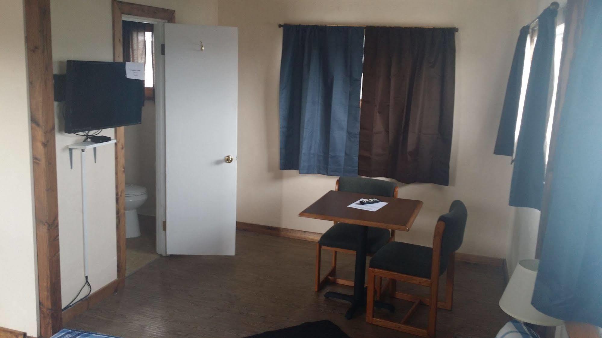 كوس باي Terrace Motel المظهر الخارجي الصورة