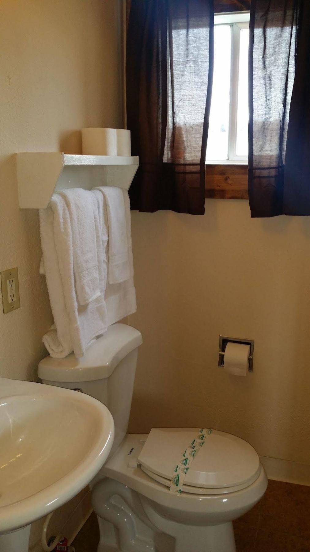 كوس باي Terrace Motel المظهر الخارجي الصورة