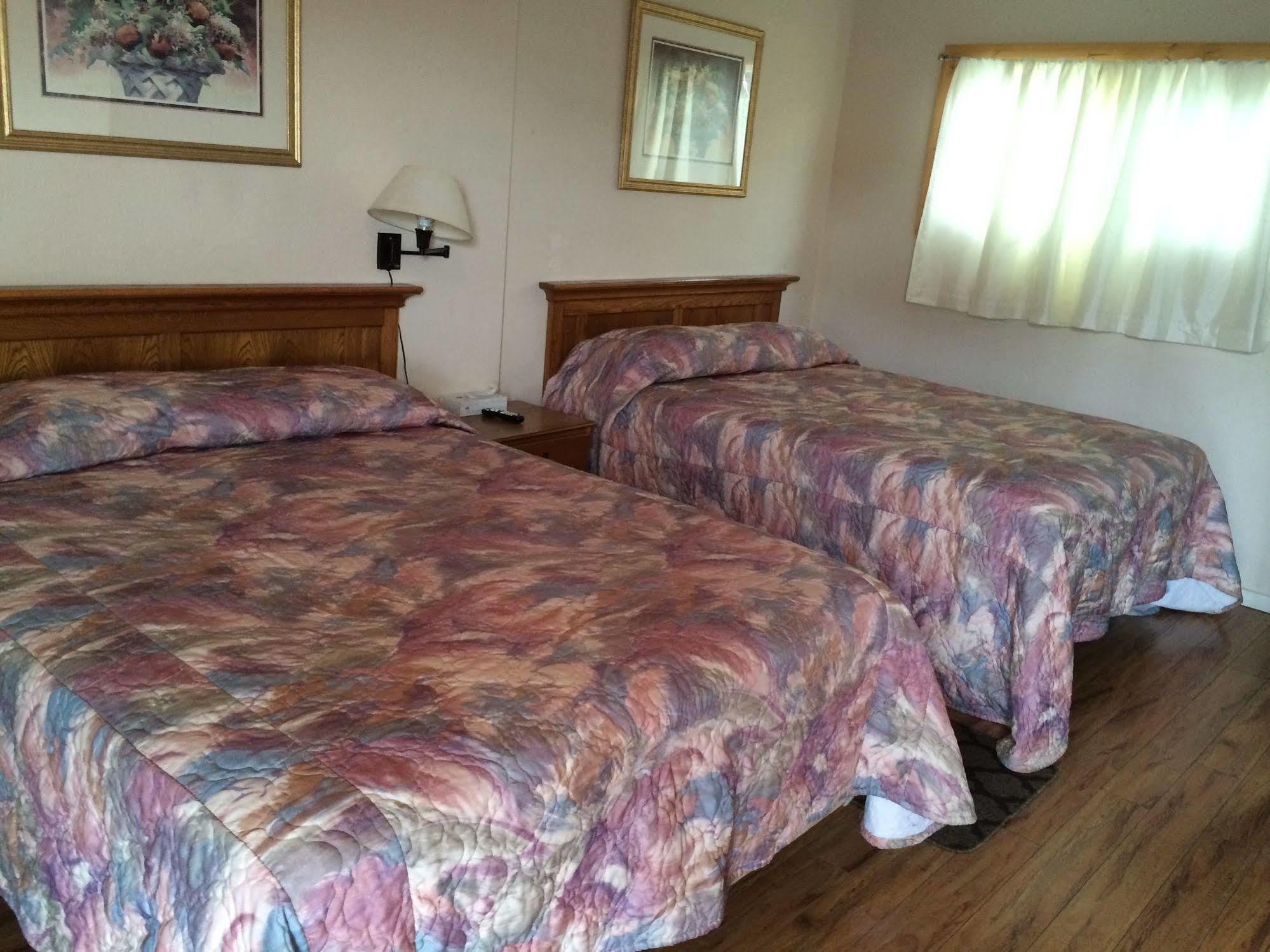 كوس باي Terrace Motel المظهر الخارجي الصورة